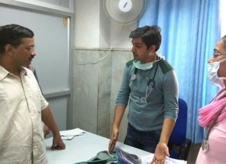 Quacks scared, Doctors approach Kejriwal for their degree verification.